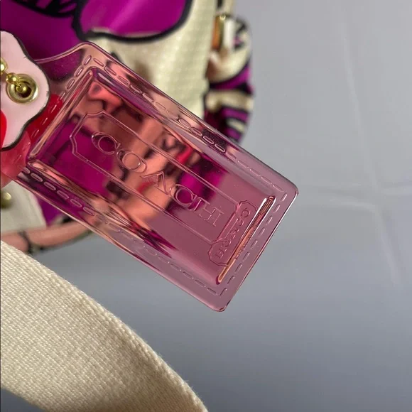 Vintage Coach Poppy Kyra Tote with Floral Pattern - Picture 16 of 17